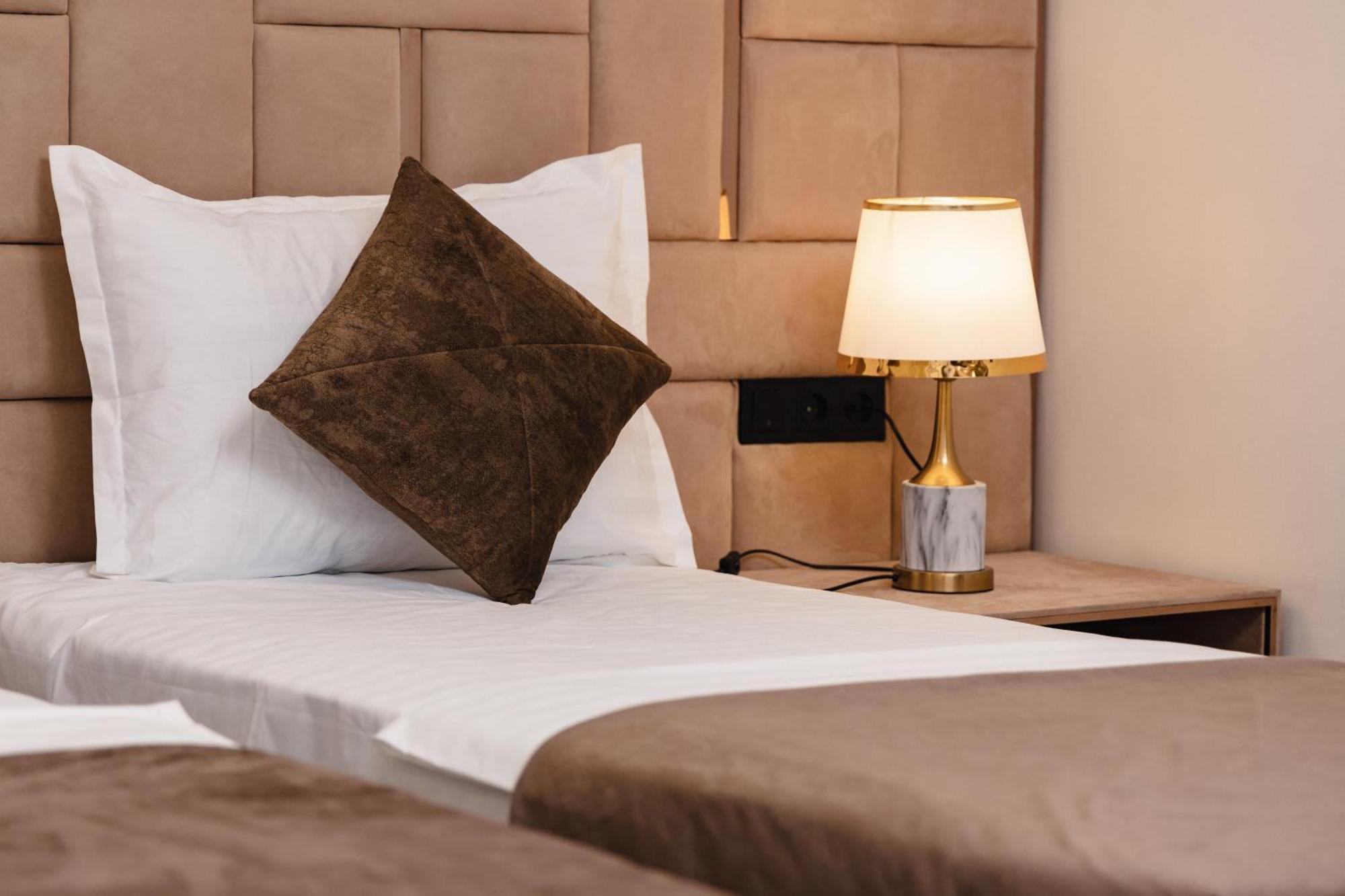 Art Royal Hotel Tashkent Ngoại thất bức ảnh
