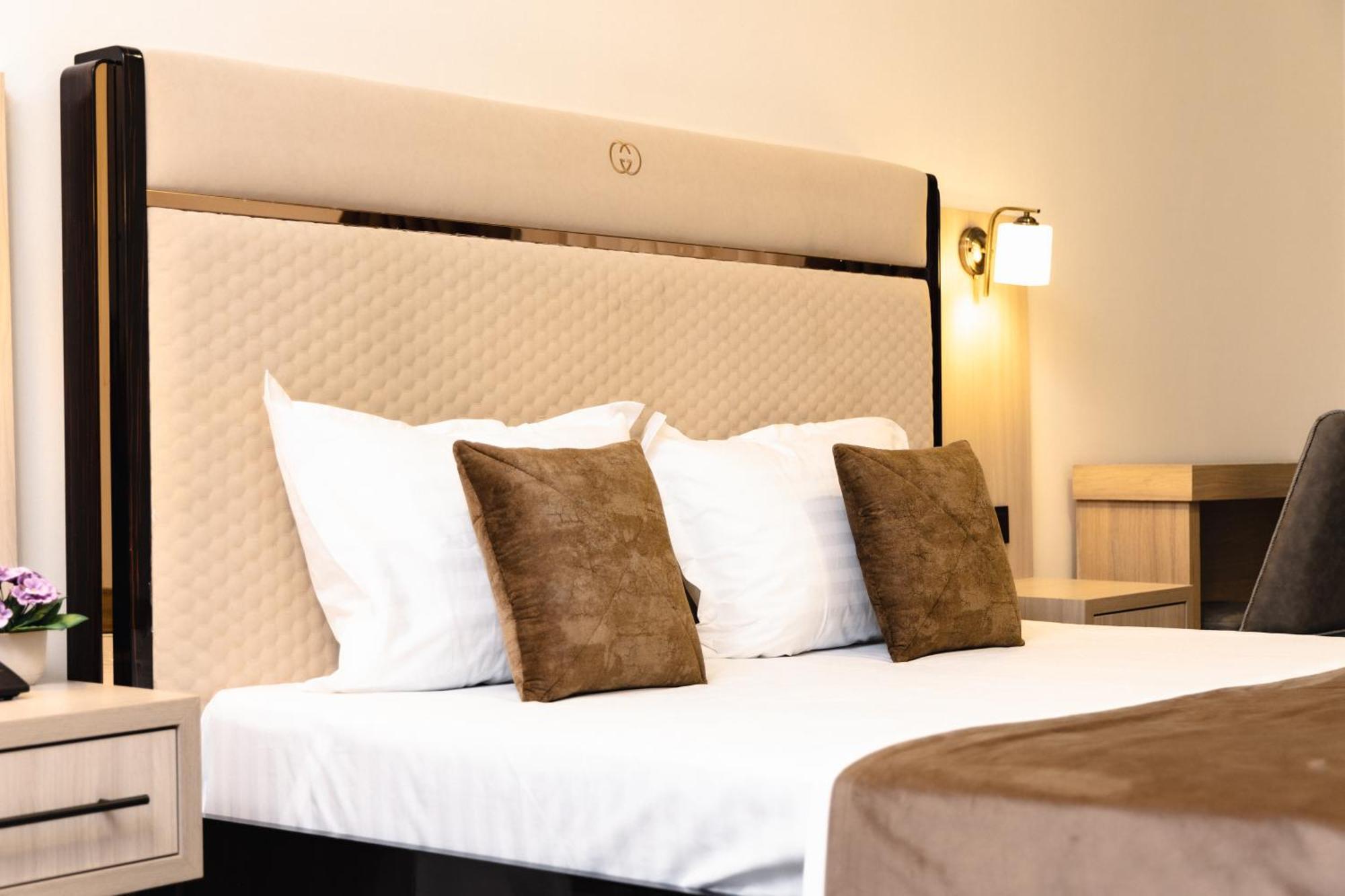 Art Royal Hotel Tashkent Ngoại thất bức ảnh